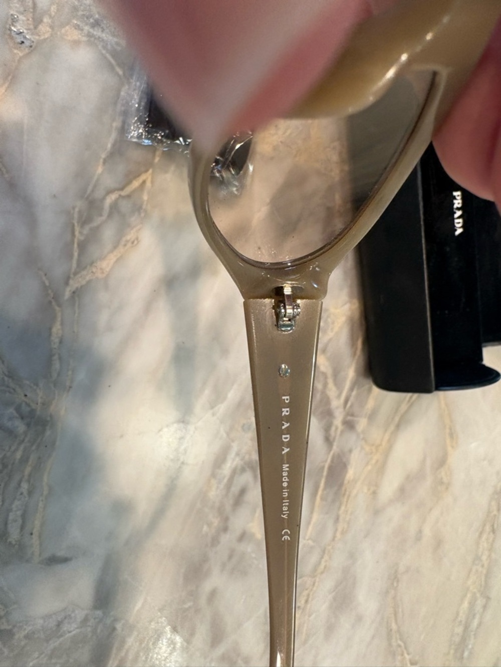 PRADA Vintage Women’s Beige Sunglasses- NEW never worn. - Picture 4 of 4